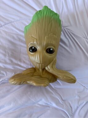 Marvel Groot Light up Talking Figurine